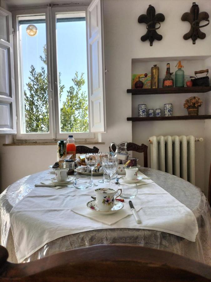 Azzi B&B Comfortably, In The Quietness Of The Perugia Historical Centre Exterior foto