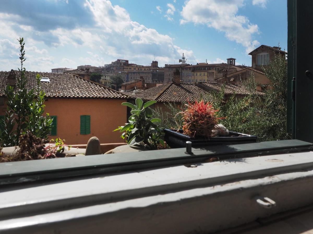 Azzi B&B Comfortably, In The Quietness Of The Perugia Historical Centre Exterior foto