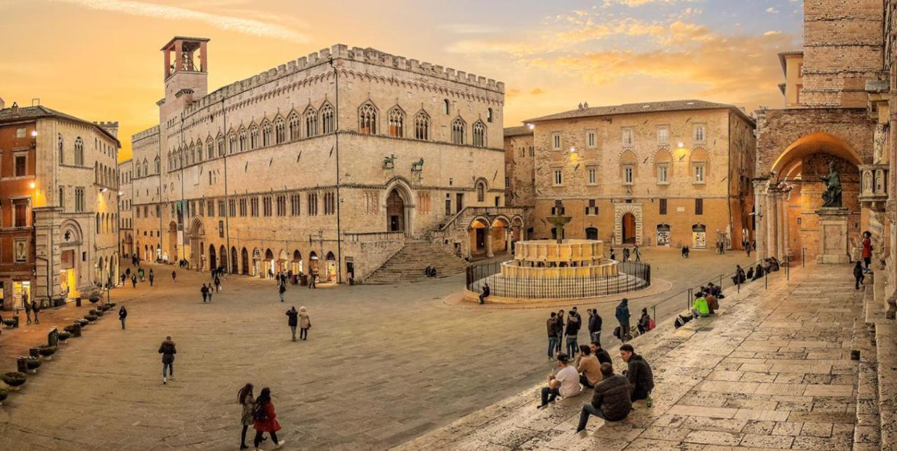 Azzi B&B Comfortably, In The Quietness Of The Perugia Historical Centre Exterior foto